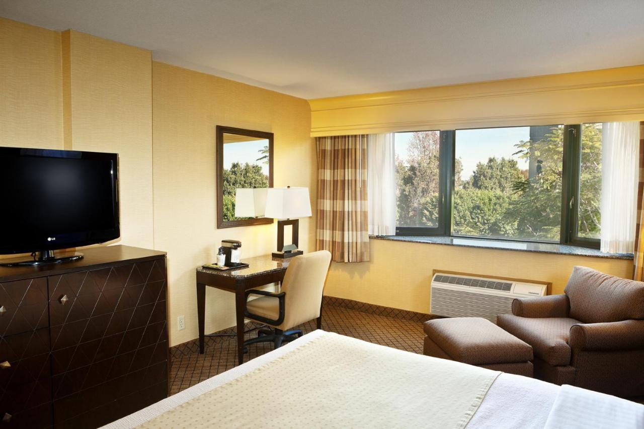 Holiday Inn Long Beach-Downtown Area الغرفة الصورة